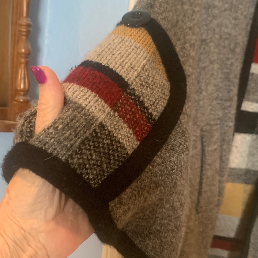 Gray Hooded Cape with Plaid Accents - Picture 2 of 7